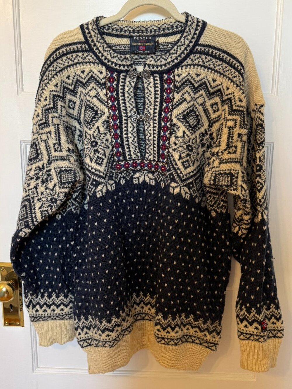 Vintage 80s Devold Norway Wool Sweater Pewter Clasp Adult - L